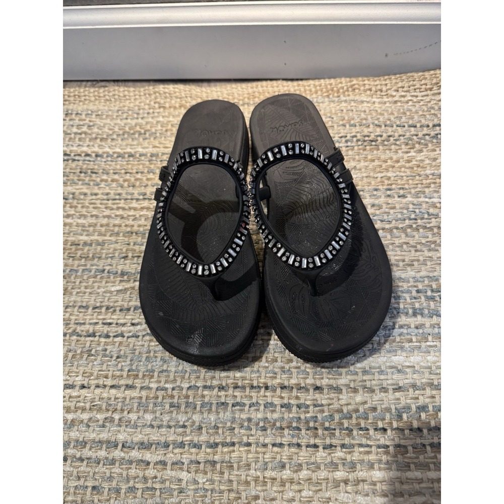 Sanuk Sunshine SL Gem Sandals W Rhinestone 9 Small Mark On One Rhinestone